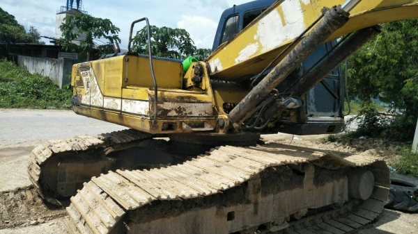 มี VDO ให้ชม. KOBELCO SK200-/// เอกสารเล่ม ราคา 480000