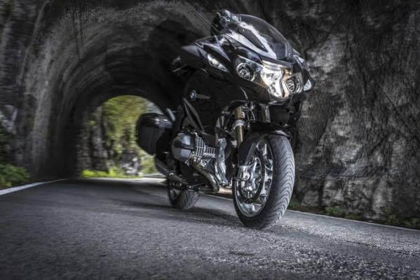 จัดโปรฯ Metzeler Roadtec 01 HWM 120/70/17+180/55/17