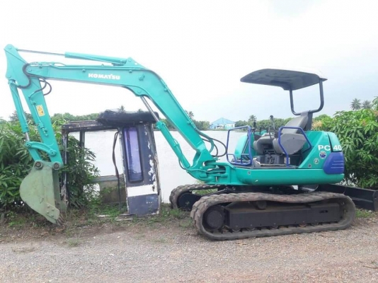 ขายจ้า..KOMATSU PC40-7  เก่านอกแท้  สภาพสวย  มีลายแย๊ก  5,xxx  ชั่วโมง  เครื่องปั๊มแห้ง สภาพสวย  พร้อมใช้  โทร  089-3818694  จ๊อย