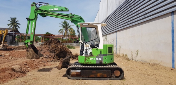 รถขุดขนาด 5.5 ตัน Mitsubishi MX 55 เครื่องยนต์มิตซูบิชิ k4n ปั๊มนิ้ว ระบบทำงานไว offset boom สามารถสไลด์ซ้ายขวาได้ เก่าญี่ปุ่นแท้ยังไม่เคยใช้งานในเมืองไทยราคา 365,000 บาท โทรสอบถามได้ที่เบอร์ 081-8416818, 092-9938255 หรือ ติดต่อสอบถามได้ที่  กดไปที่ล