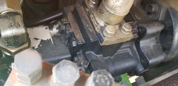 รถขุดขนาด 5.5 ตัน Mitsubishi MX 55 เครื่องยนต์มิตซูบิชิ k4n ปั๊มนิ้ว ระบบทำงานไว offset boom สามารถสไลด์ซ้ายขวาได้ เก่าญี่ปุ่นแท้ยังไม่เคยใช้งานในเมืองไทยราคา 365,000 บาท โทรสอบถามได้ที่เบอร์ 081-8416818, 092-9938255 หรือ ติดต่อสอบถามได้ที่  กดไปที่ล