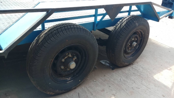 ขายด่วน เทรนเลอร์ มีแหนบ ยางเต็ม 1.9 *4.00 ม สภาพดีมาก 98000