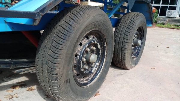 ขายด่วน เทรนเลอร์ มีแหนบ ยางเต็ม 1.9 *4.00 ม สภาพดีมาก 98000