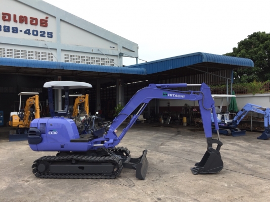 รถขุด Hitachi EX30-2 มือสอง นำเข้าจากญี่ปุ่น ทำสีใหม่ พร้อมใช้งาน