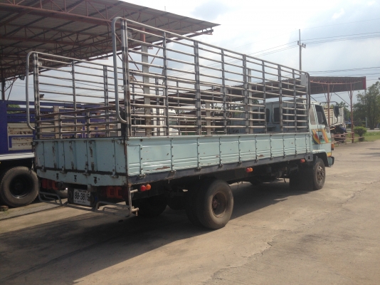 ขายด่วน 6 ล้อ ISUZU FRR 175 แรง ปี 38 สภาพพร้อมใช้ ขายด่วน 6 ล้อ ISUZU FRR 175 แรง ปี 38 สภาพพร้อมใช้