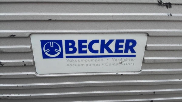 แวคคัมปั้มเยอรมัน BECKER Made in GERMANY 2 HP 380V Max 150 mbar สภาพสวยพร้อมใช้งาน มีมา 3 ตัว