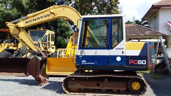 ต้องขายรถขุดยี่ห้อKOMATSU-PC60-6รถนำเข้าจากญี่ปุ่น