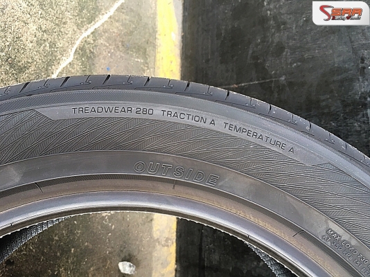 YOKOHAMA ADVAN dB V552 235/50R18 ราคาเส้นละ 7,500 บาท