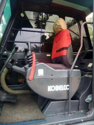 ขายรถแบคโฮ KOBELCO SK100-V SUPER เอกสารอินวอย ราคา 600000