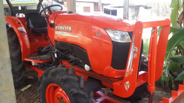 ขายรถไถ4708พร้อมใช้