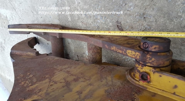 FROM JAPANตัวคีบปากหนีบไม้ *อุปกรณ์รองรับ สำหรับรถขุดไซค์100, 120 /สวมบูทสลัก60 - 65 มิล /ราคาเพียง 35,000 บาท