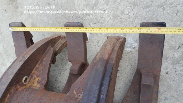 FROM JAPANตัวคีบปากหนีบไม้ *อุปกรณ์รองรับ สำหรับรถขุดไซค์100, 120 /สวมบูทสลัก60 - 65 มิล /ราคาเพียง 35,000 บาท