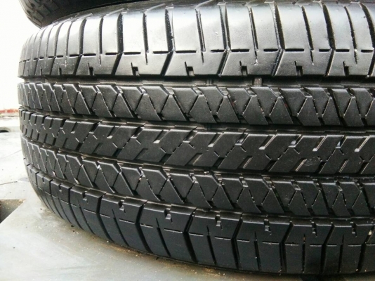 ขายยาง 255/60R18 บริดจสโตน ปลายปี17 ดอกยางเต็มสวยไม่ร้าวไม่กินข้างไม่มีปะใช้งานน้อยมาก ชุดละ 7900 บา