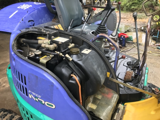 ขายรถขุดkomatsu pc35Mr-1