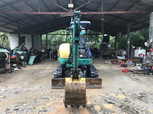 ขายรถขุดkomatsu pc35Mr-1