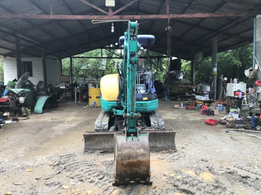 ขายรถขุดkomatsu pc30mrx-1