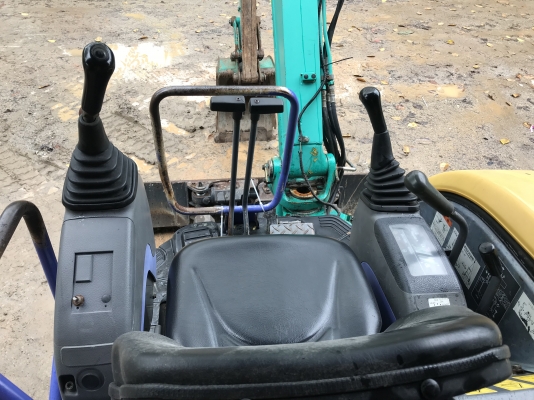 ขายรถขุดkomatsu pc30mrx-1
