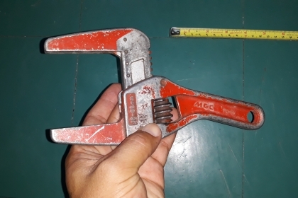 ขายประแจเลื่อนปากขยายMCC MADE IN JAPAN. ขายประแจเลื่อนปากขยายMCC MADE IN JAPAN.