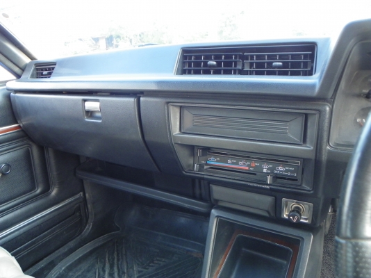 ลดราคาขายด่วนๆ Retro Car DATSAN KPB310 ท้ายลาด สภาพสวยจริง