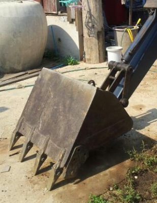 ขายแม็คโครยี่ห้อkomatsu pc50uu-1