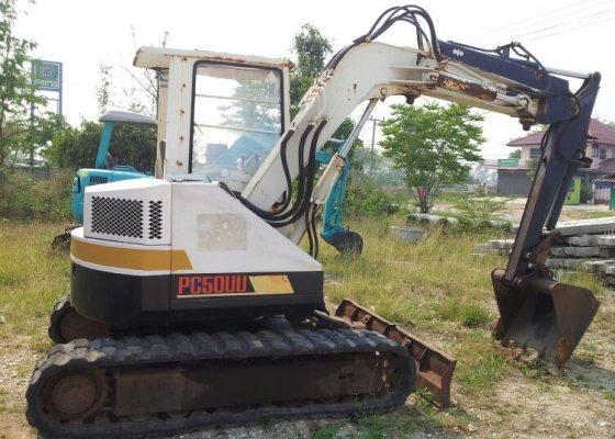 ขายแม็คโครยี่ห้อkomatsu pc50uu-1