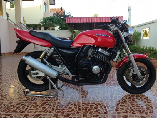 CB400 อินวอย+สพม จะถูกจะแพงต้องแดงไว้ก่อน CB400 อินวอย+สพม จะถูกจะแพงต้องแดงไว้ก่อน