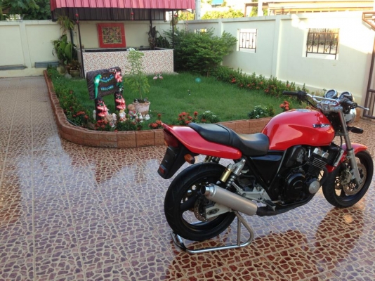 CB400 อินวอย+สพม จะถูกจะแพงต้องแดงไว้ก่อน