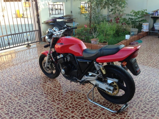 CB400 อินวอย+สพม จะถูกจะแพงต้องแดงไว้ก่อน CB400 อินวอย+สพม จะถูกจะแพงต้องแดงไว้ก่อน