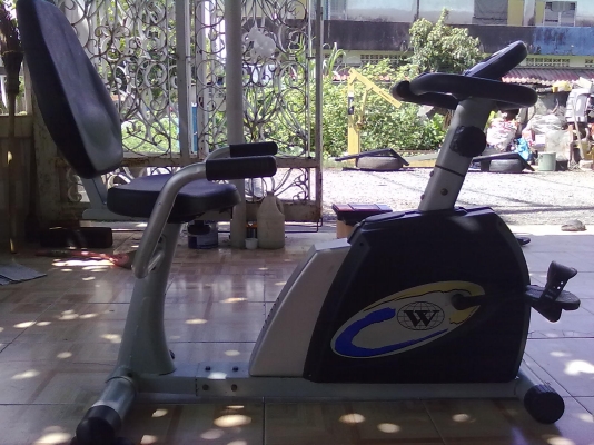 เครื่องออกกำลังกายจักรยานแม่เหล็ก