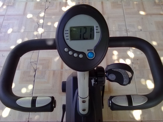 เครื่องออกกำลังกายจักรยานแม่เหล็ก