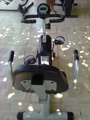 เครื่องออกกำลังกายจักรยานแม่เหล็ก