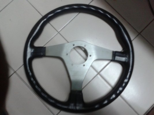 พวงมาลัยไม้MADE IN ITALY1200 บาท NARDI