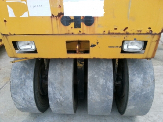 ขายรถบด7ล้อยาง 3.3 ตัน Komatsu JW33-1 รถนอก ขายรถบด7ล้อยาง 3.3 ตัน Komatsu JW33-1 รถนอก