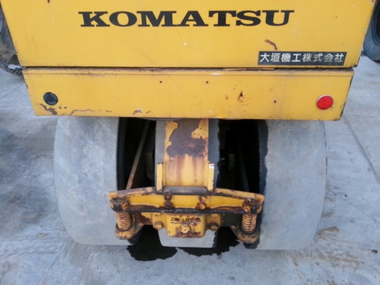 ขายรถบด7ล้อยาง 3.3 ตัน Komatsu JW33-1 รถนอก ขายรถบด7ล้อยาง 3.3 ตัน Komatsu JW33-1 รถนอก