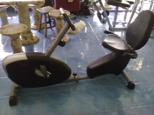 เครื่องออกกำลังกายจักรยานแม่เหล็ก