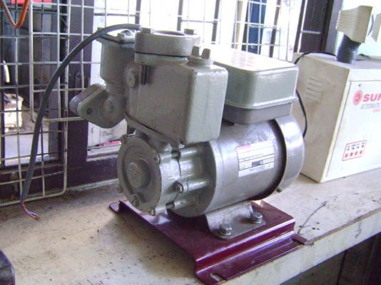 ปั๊มน้ำ MAKITA