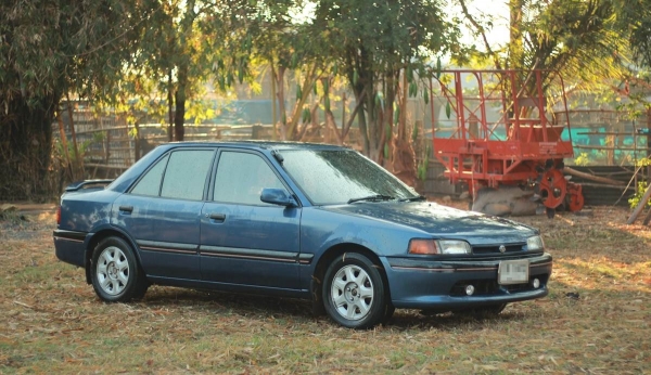 ขายหรือแลก บิ๊กไบค์ทุกรุ่น ///// Mazda 323 เครื่อง TOYOTA 4A 1600CC โทร 082-7391165