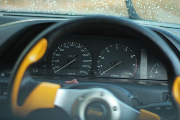 ขายหรือแลก บิ๊กไบค์ทุกรุ่น ///// Mazda 323 เครื่อง TOYOTA 4A 1600CC โทร 082-7391165