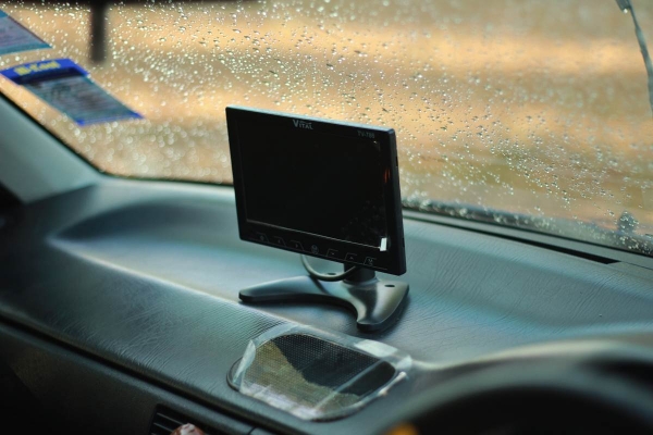 ขายหรือแลก บิ๊กไบค์ทุกรุ่น ///// Mazda 323 เครื่อง TOYOTA 4A 1600CC โทร 082-7391165