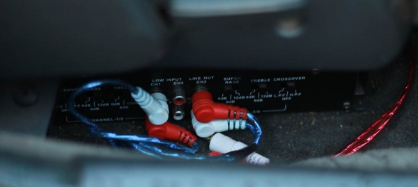 ขายหรือแลก บิ๊กไบค์ทุกรุ่น ///// Mazda 323 เครื่อง TOYOTA 4A 1600CC โทร 082-7391165