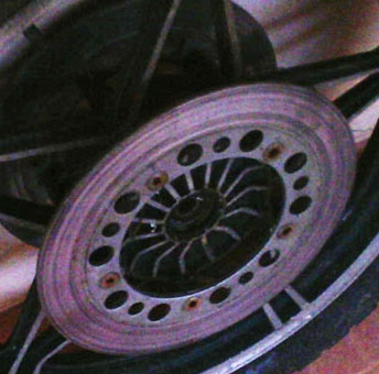 ขายจานดิสคู่ ฮอนด้าแม็กน่า