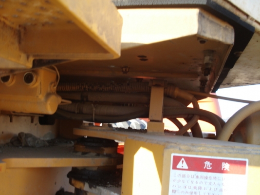 มาถึงไทยแล้ว สำหรับรถตัก KOMATSU 510 สภาพสวยพร้อมใช้งานค่ะ เก่านนอกแท้อย่างนี้อย่าช้าที่จะเป็นเจ้าของค่ะ สนใจติดต่อเจี๊ยบเลยค่ะ 087-3310254 ค่ะ