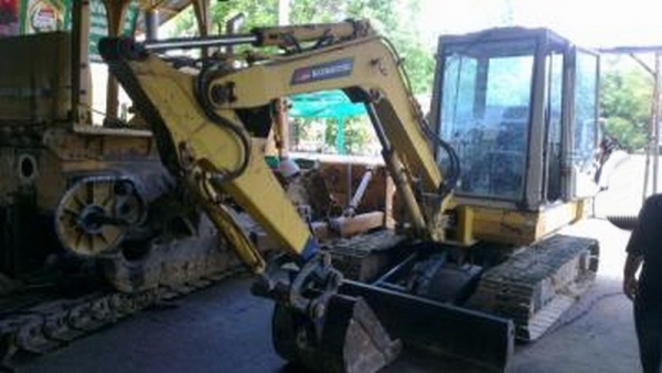 @@@__รถแบ็คโฮ KOMATSU PC40-6 เก่านอกตู้เก๋งมีใบอินวอยน์__@@@