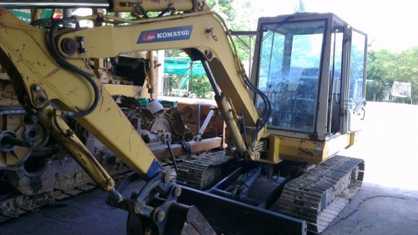 @@@__รถแบ็คโฮ KOMATSU PC40-6 เก่านอกตู้เก๋งมีใบอินวอยน์__@@@