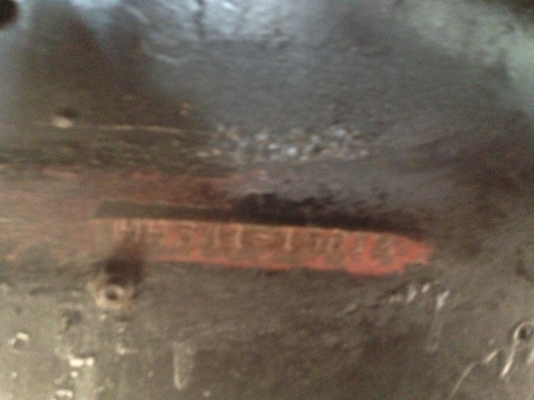 HINO HH 260 HP EK100 รถหางปลาสิบล้อ 2 เพลา ใช้ลาก CAT 320 ได้สบายครับไม่มีปัญหา ช่วงล่างคัชซีใหญ่สวยไม่มีบวม เครื่องแห้งแรงดี ภายในเก๋งคอนโซลครบพร้อม พวงมาลัยเพาเวอร์ เบรคทริ๊ปฟี้ ยางสภาพดี 10 เส้นประมาณ 70\% พร้อมลากพร้อมบรรทุกได้เลย เอกสารทะเบียนครบพร้อม