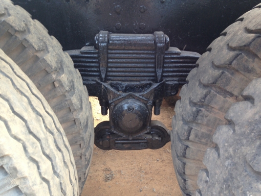 HINO HH 260 HP EK100 รถหางปลาสิบล้อ 2 เพลา ใช้ลาก CAT 320 ได้สบายครับไม่มีปัญหา ช่วงล่างคัชซีใหญ่สวยไม่มีบวม เครื่องแห้งแรงดี ภายในเก๋งคอนโซลครบพร้อม พวงมาลัยเพาเวอร์ เบรคทริ๊ปฟี้ ยางสภาพดี 10 เส้นประมาณ 70\% พร้อมลากพร้อมบรรทุกได้เลย เอกสารทะเบียนครบพร้อม