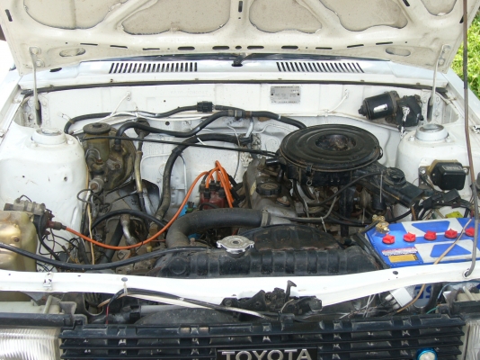 TOYOTA  COROLLA  ( GL )  ขับเคลื่อนล้อหลัง ทะเบียนพร้อมโอน