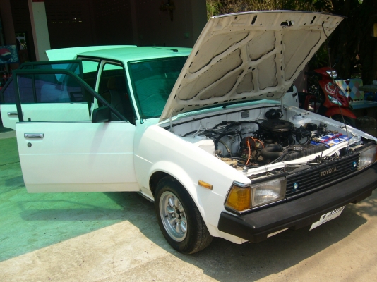 TOYOTA  COROLLA  ( GL )  ขับเคลื่อนล้อหลัง ทะเบียนพร้อมโอน