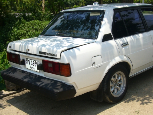 TOYOTA  COROLLA  ( GL )  ขับเคลื่อนล้อหลัง ทะเบียนพร้อมโอน