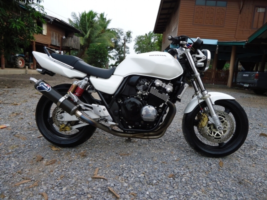 ขายคับ cb 400 tec1 อินวอย +สพม +ท่อไทเท และ cb400 vs ปี 98 อินวอย+สพม